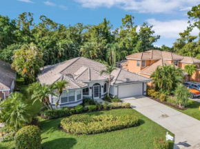 Spacious 3 Bed 3 Bath Pool Home in Naples
